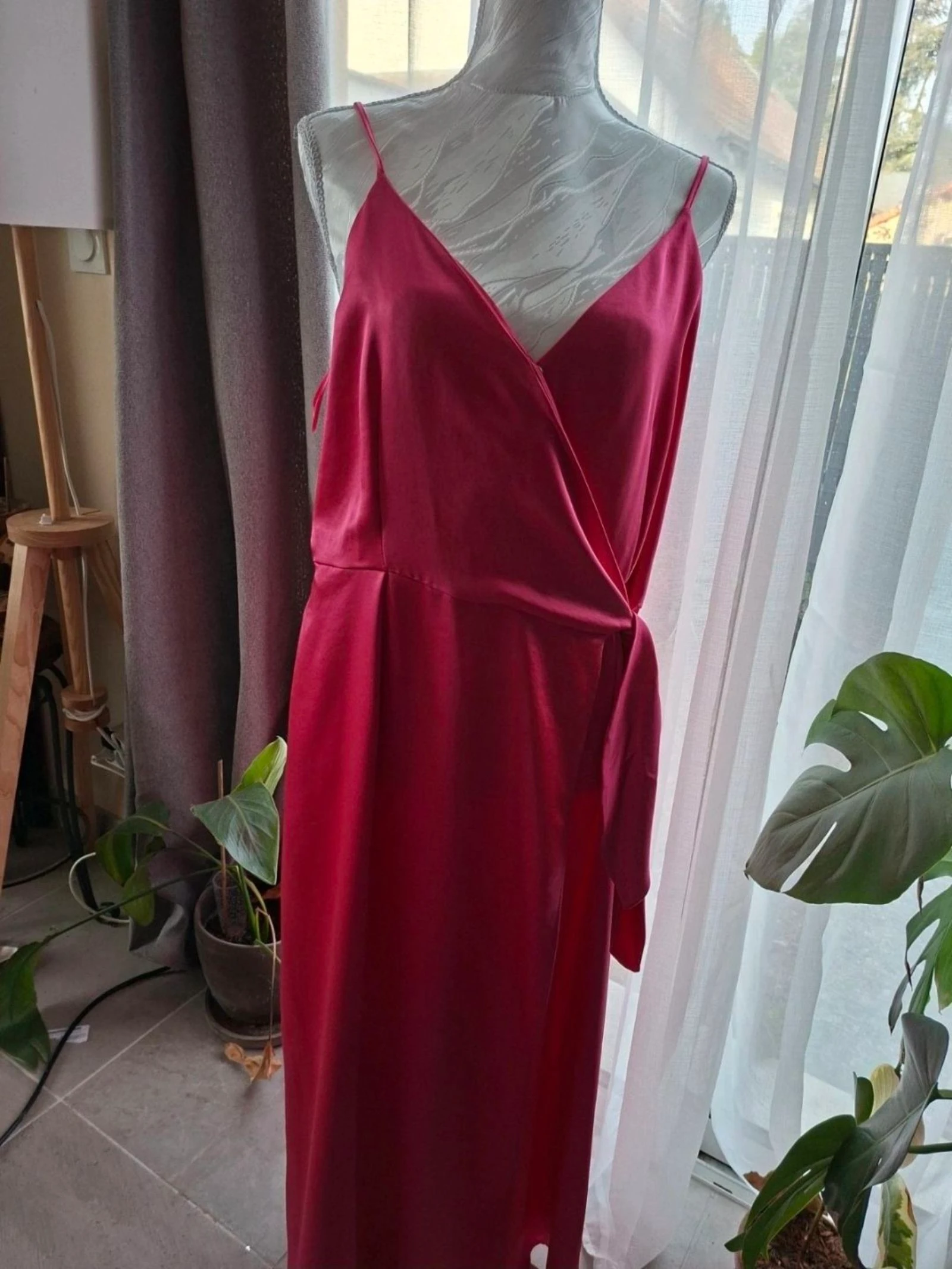 Vestido de mujer satinado – photo 8